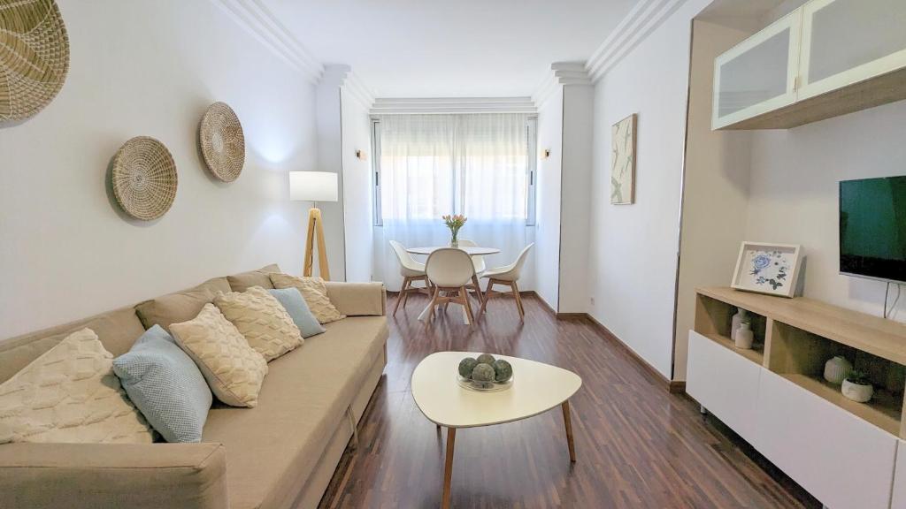 DFLAT Escultor Madrid Apartments 8