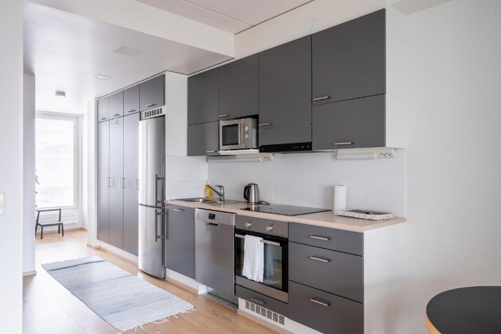 Center located apartment close to University 1