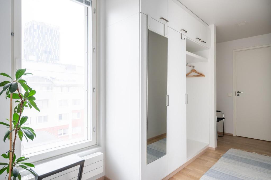 Center located apartment close to University 8