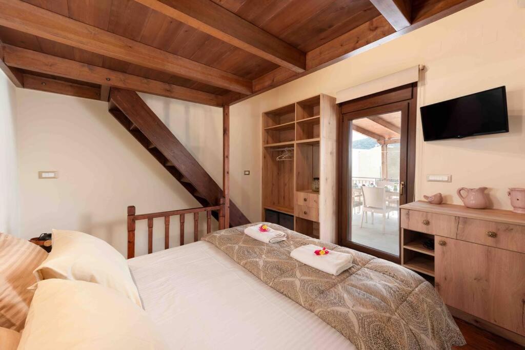 Luxury Limnes Village House 7