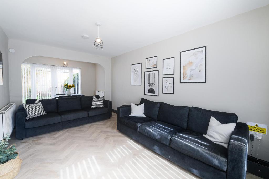 Poppy's Place - Manningham Road Image