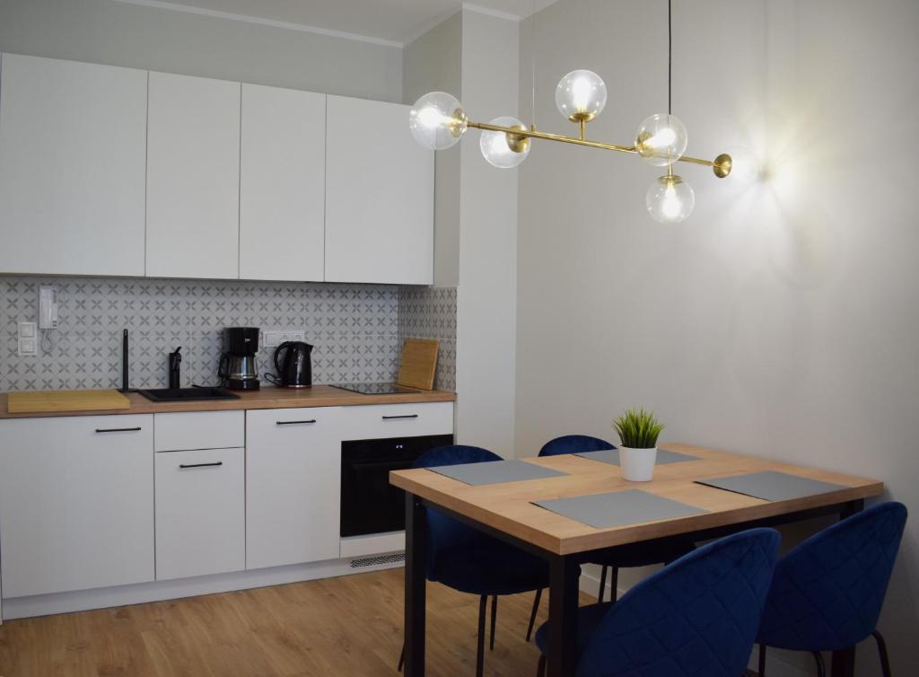 Apartos Seaside Apartments 7