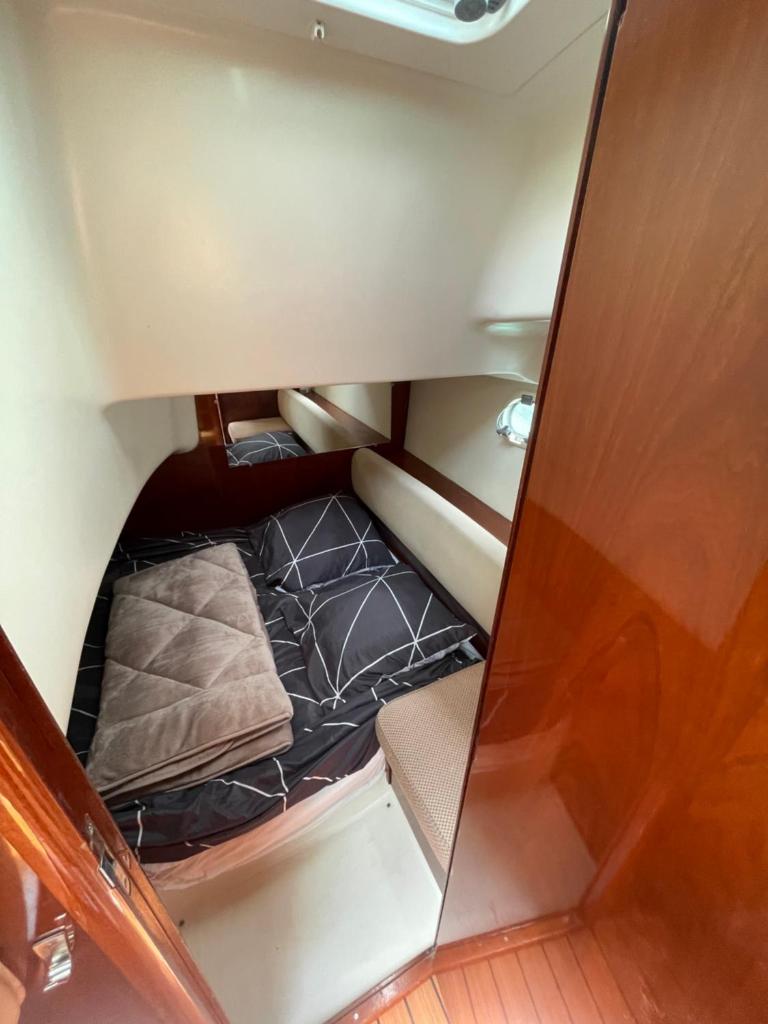 Photo de la galerie de l'établissement Une nuit sur un magnifique bateau Linge et ménage inclus, à La Rochelle
