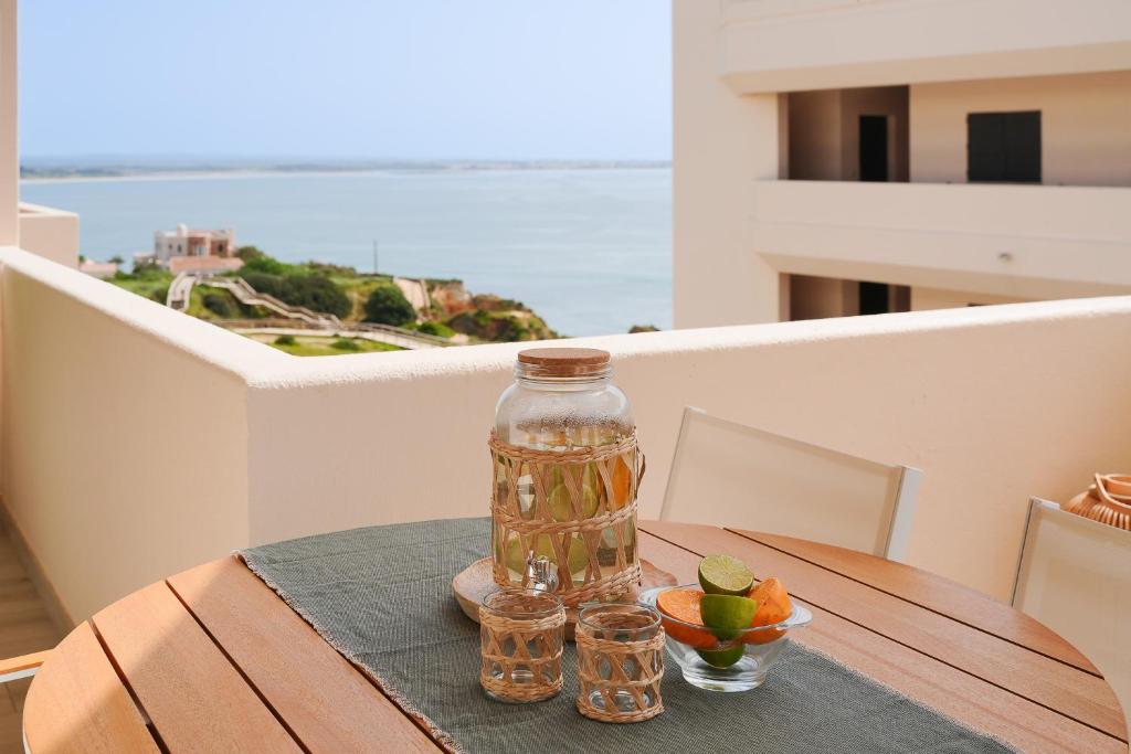 My dreamy beach house . Wi-fi . Pool . Welcome! 4