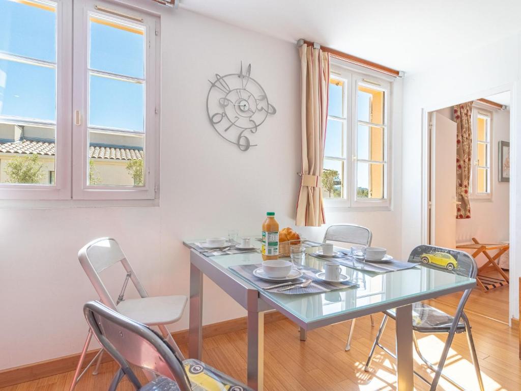 Apartment Boulevard Louis Blanc-2 by Interhome 8