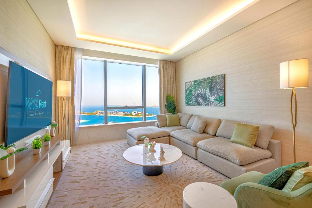 Elegant 1BR in Palm Tower, Nakheel Mall, Sea View