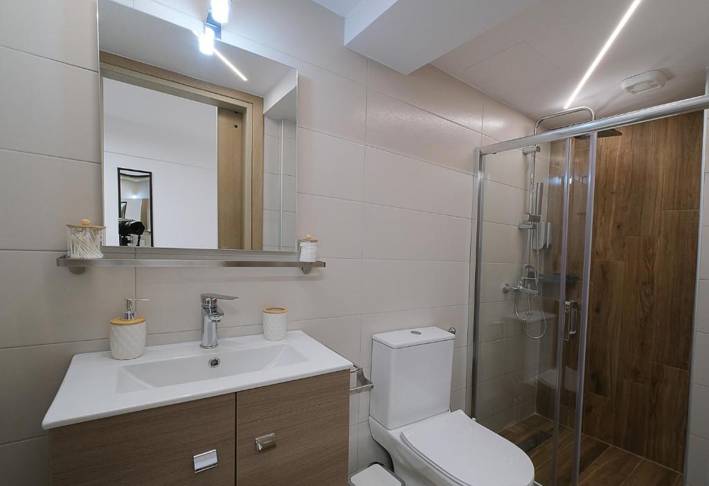 DUOMO City Center Suites 7