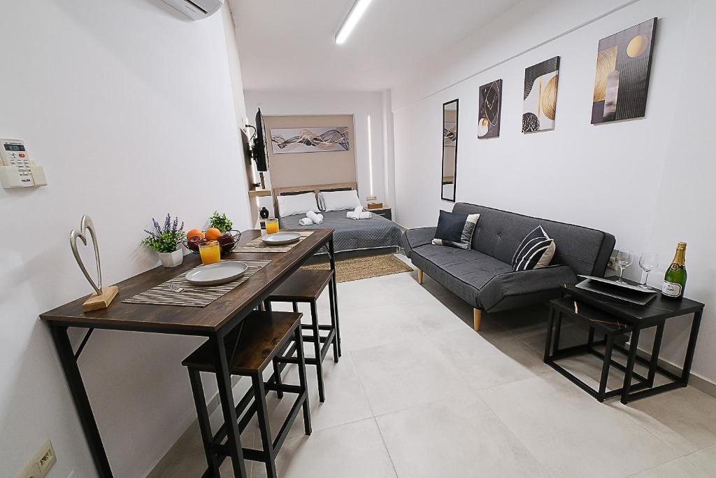 DUOMO City Center Suites 4
