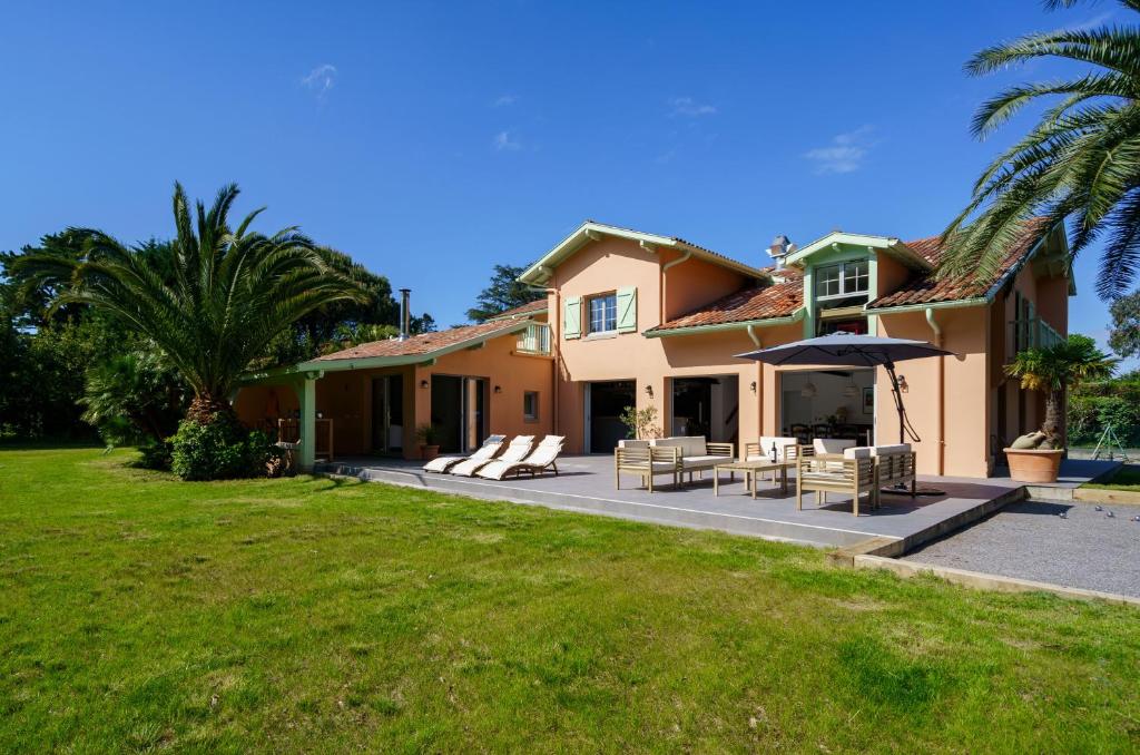 Villa familiale à Biarritz, Parc privé, Pelote Basque & Boulodrome 1