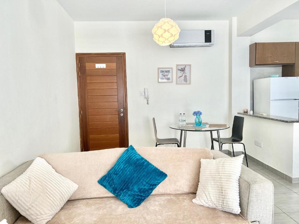 SUN JULZ Apartments on the Beach 7