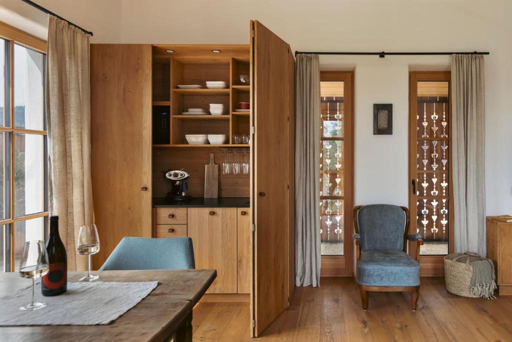 Am Wildbachberg - Luxus Ferienhäuser mit Infinitypool, Privatsauna und Weinkeller 7