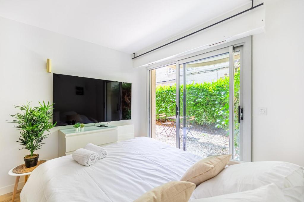 Lavie Maison Equipped Studio 7