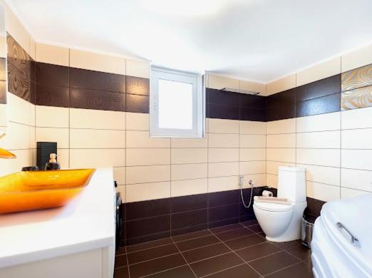 Olive Grove Apartment 8