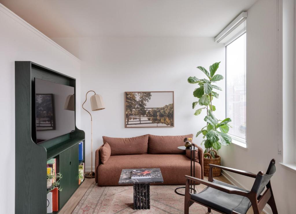 ROOST Kelly Drive Image