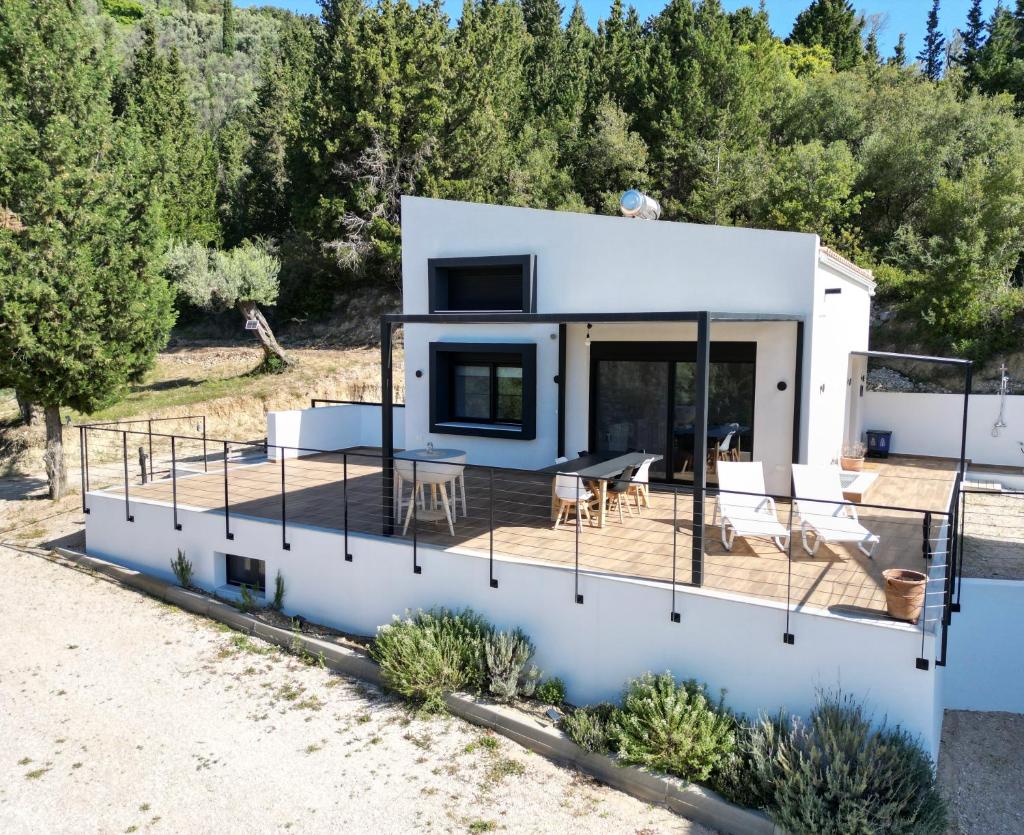 Vasiliki Houses 2