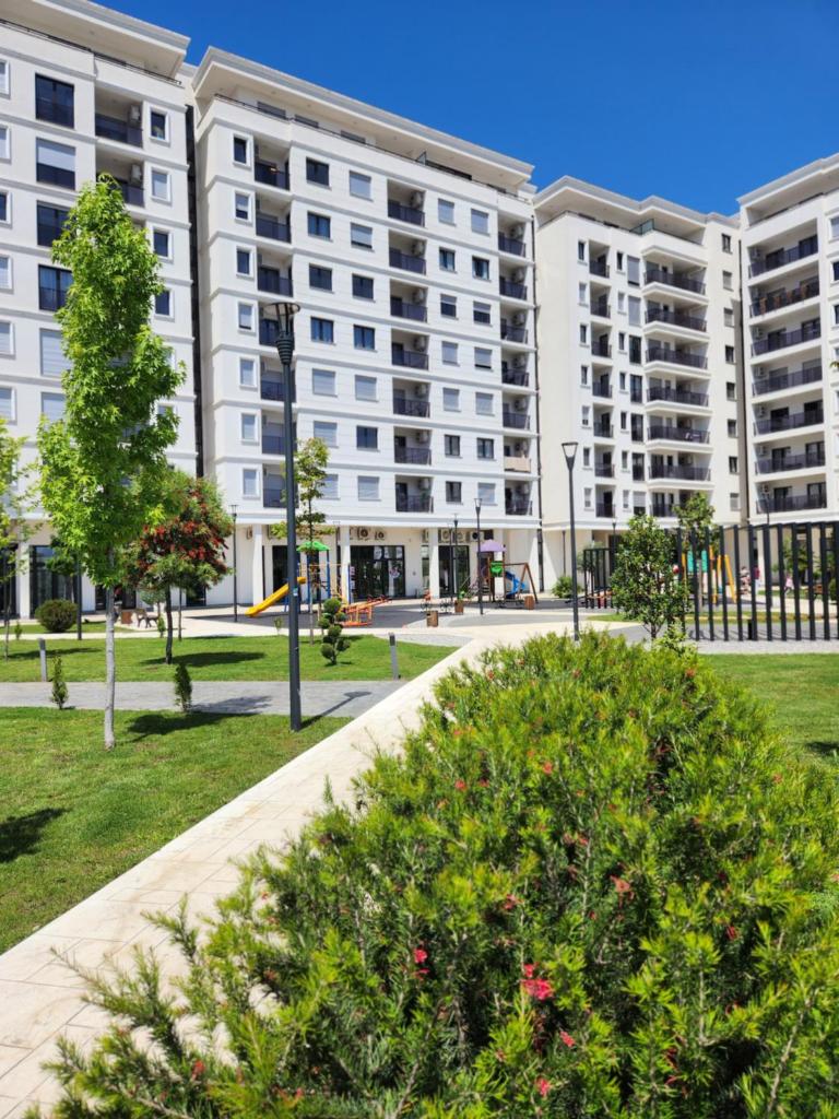 Green Apartments Podgorica With Garage 6
