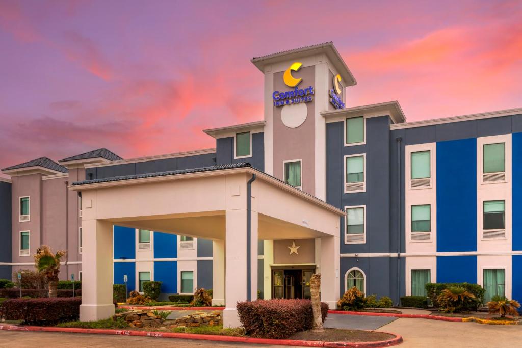 Comfort Inn & Suites FM1960-Champions Image