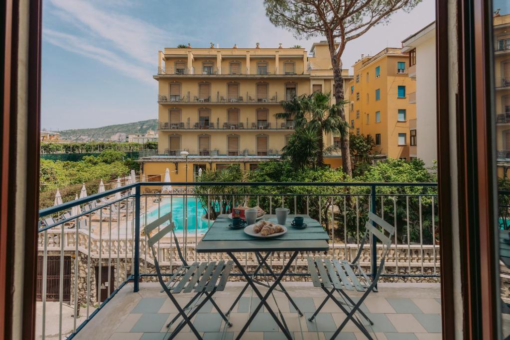 Sorrento Main Road Apartment 6