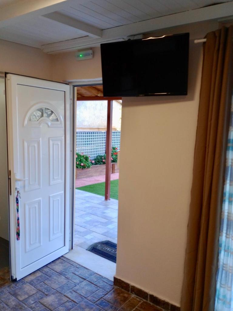 Thetis Apartment 5