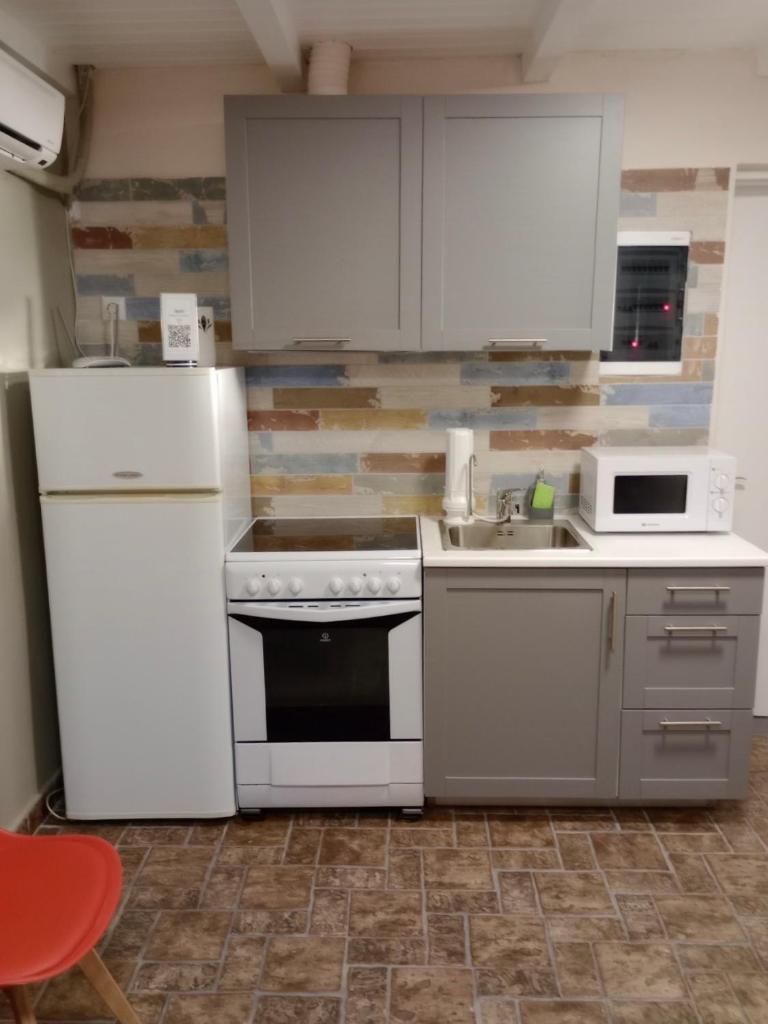 Thetis Apartment 8