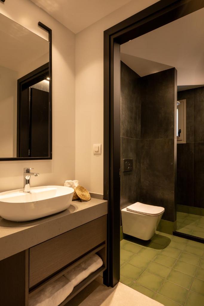 Mosaic Urban Living 8