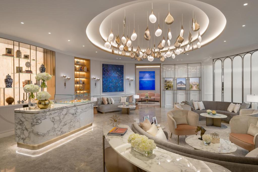 Jumeirah Emirates Towers Dubai Image