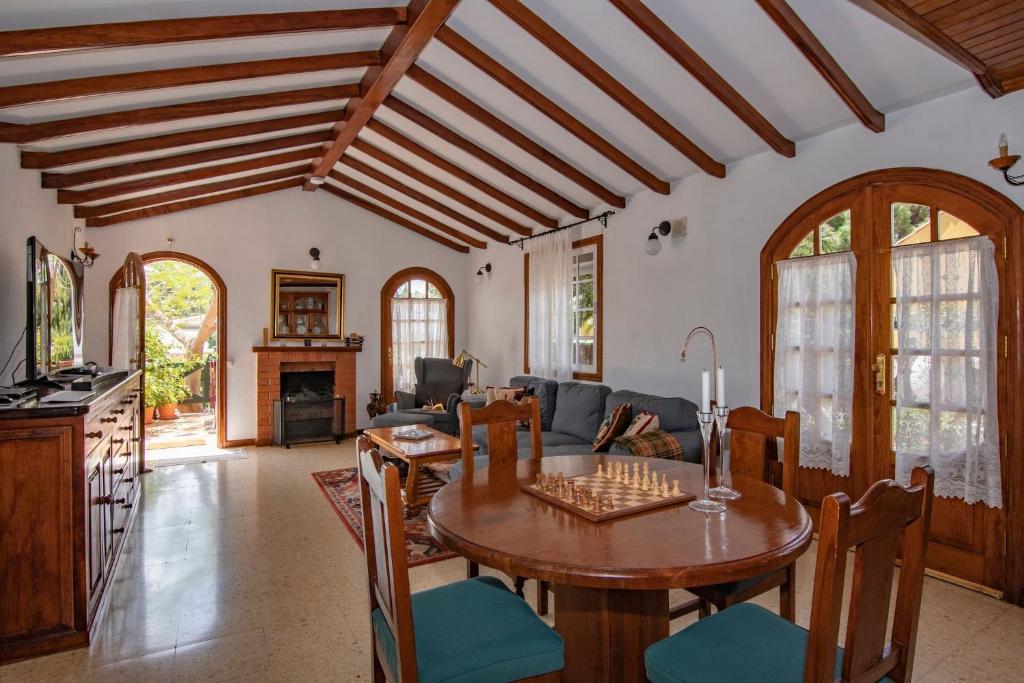 Villa Los Almendros 4