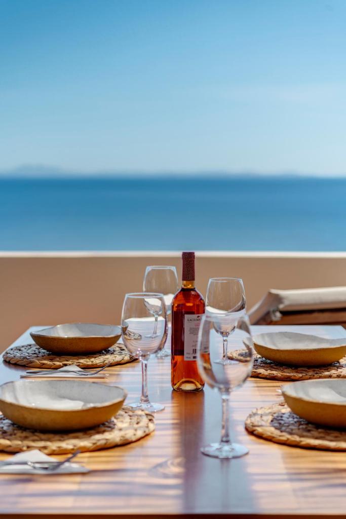 Lalari Beach Suites 6