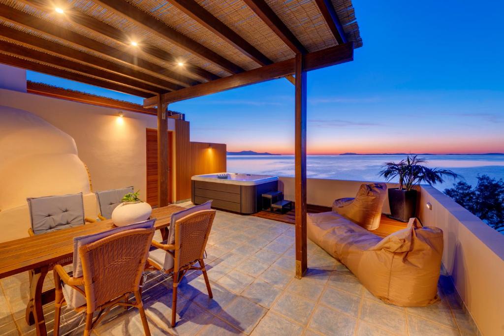 Lalari Beach Suites 5