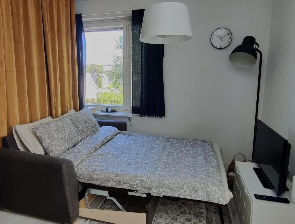 Unique wood house apartment, FREE PARKING 5
