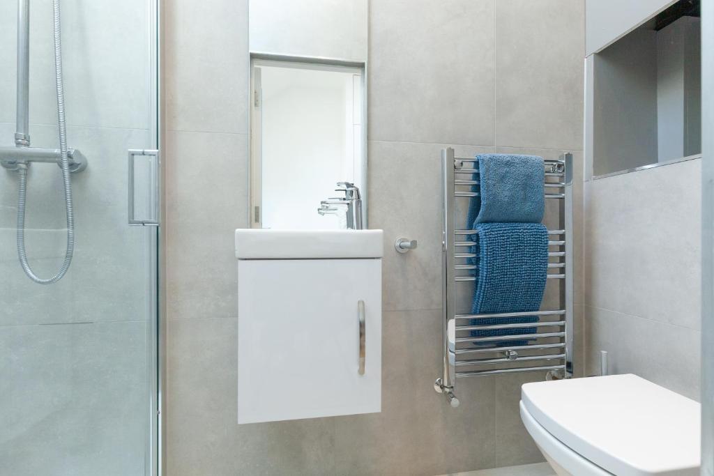23A Wharton Road 3