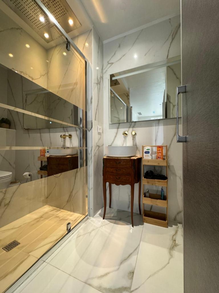 Venue C - Luxurious & Spacious - Mansion - Elevator - Patio 3