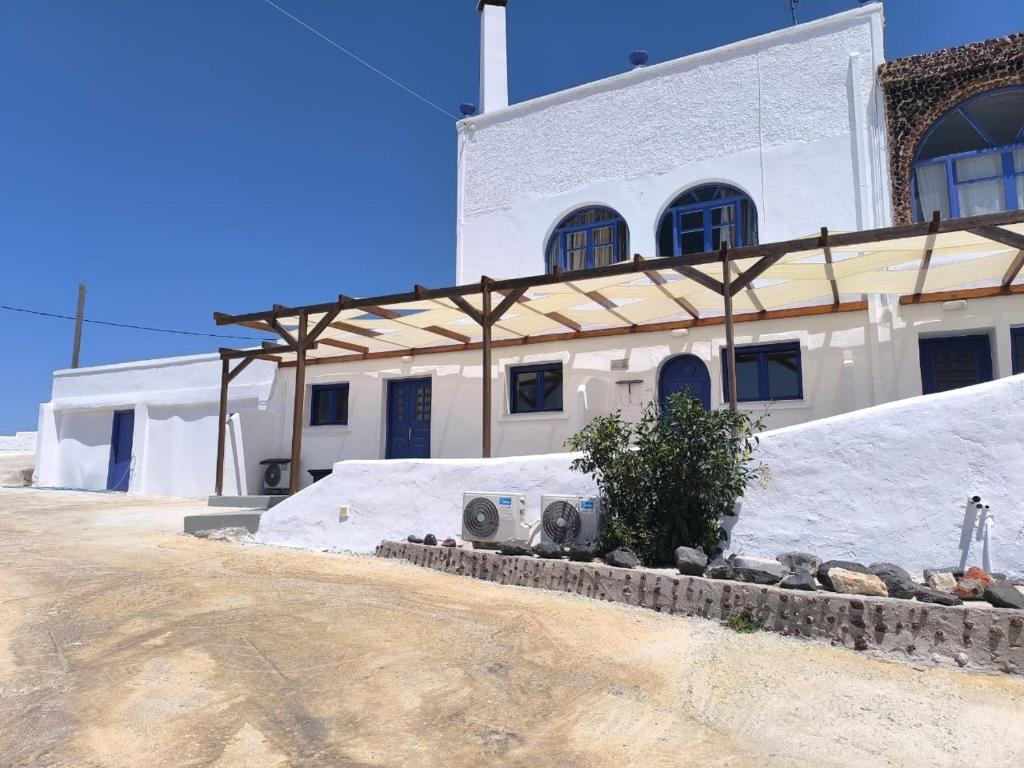 Kampanelia Village Suites 8