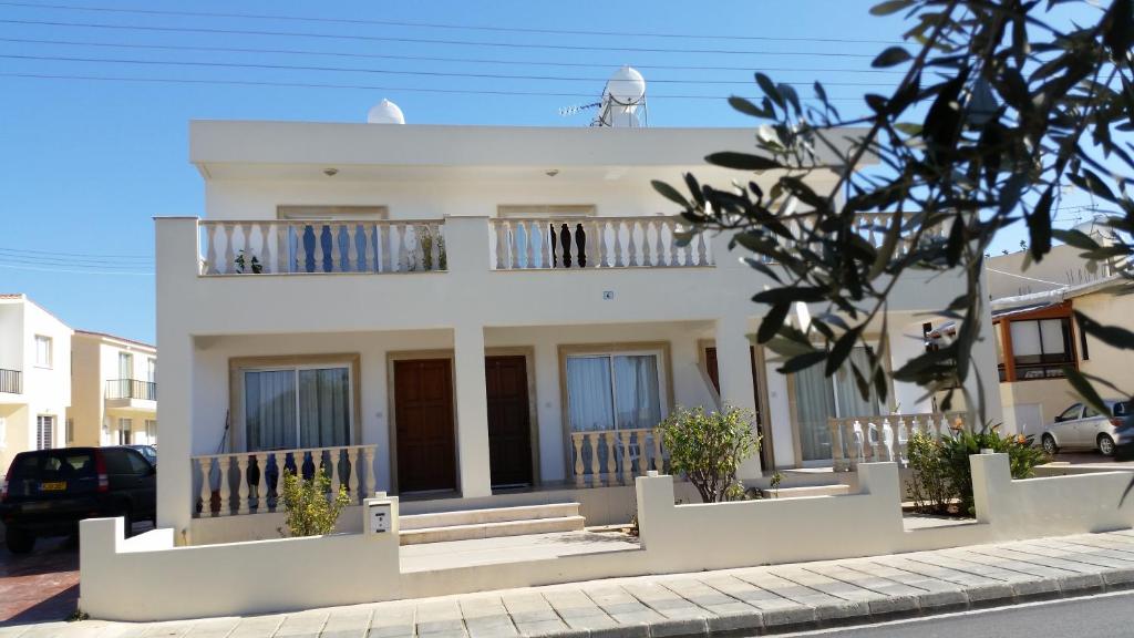 Pari's Holiday apartments-Paphos 6