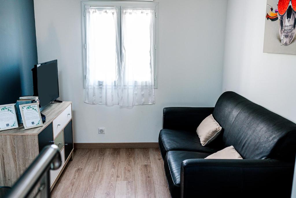 Les Bosquet Charmante Maison 2 Chambres ,parking gratuit au Centre de Châteauneuf-du-Pape 8