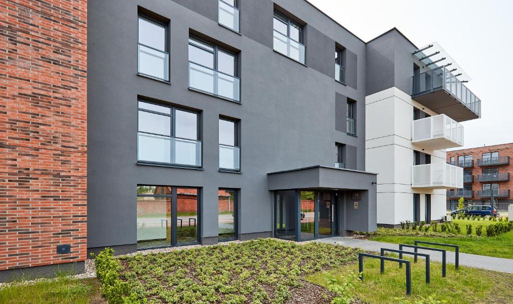 Poznań Airport Homely Apartment by BookingHost 6