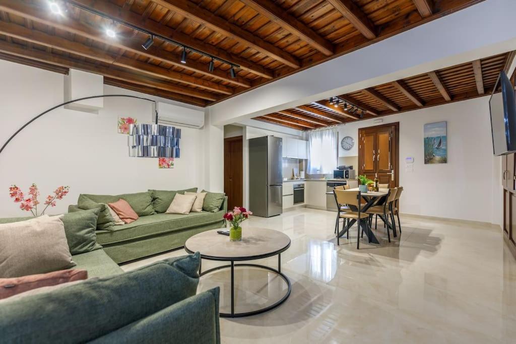 Lindian Villas 4