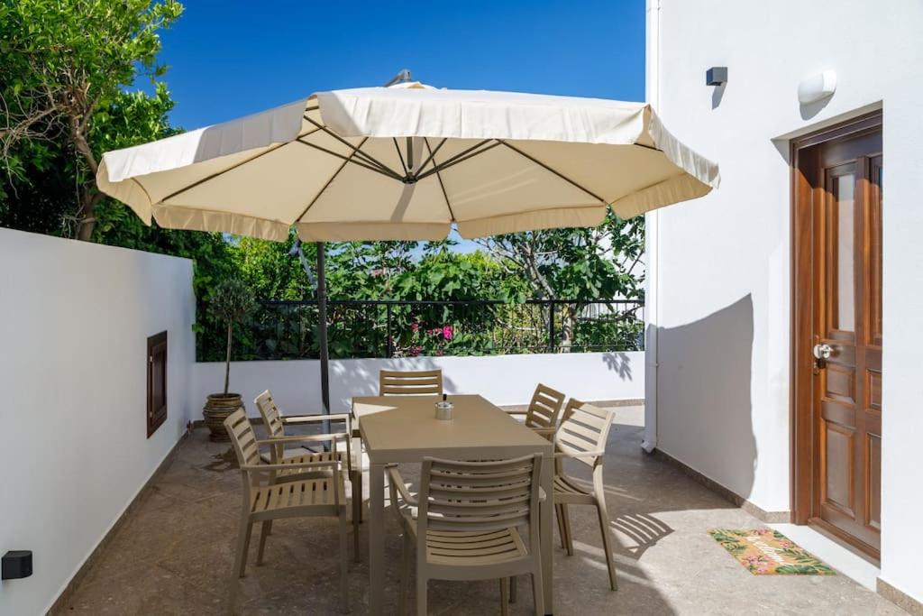 Lindian Villas 5