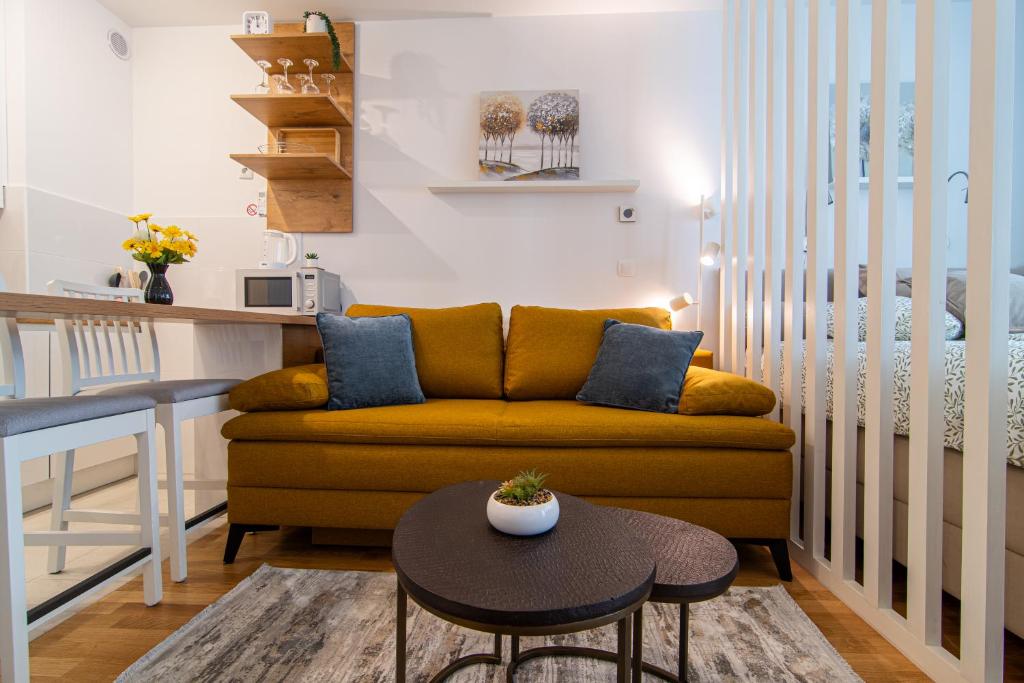 Flexible SelfCheckIns 77 - Zagreb - Garage - Loggia - New 7