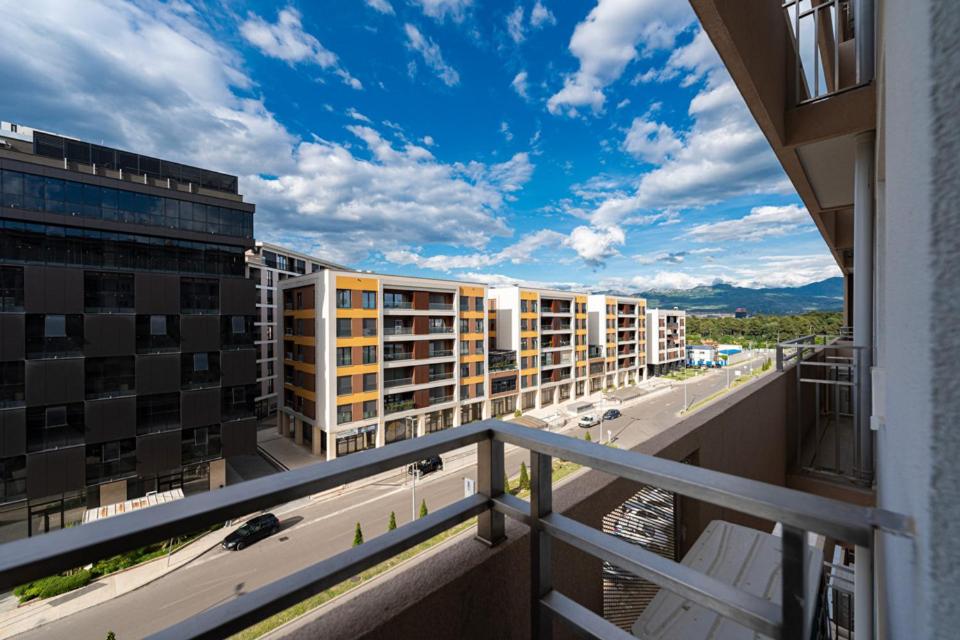 Geppetto Apartment 6