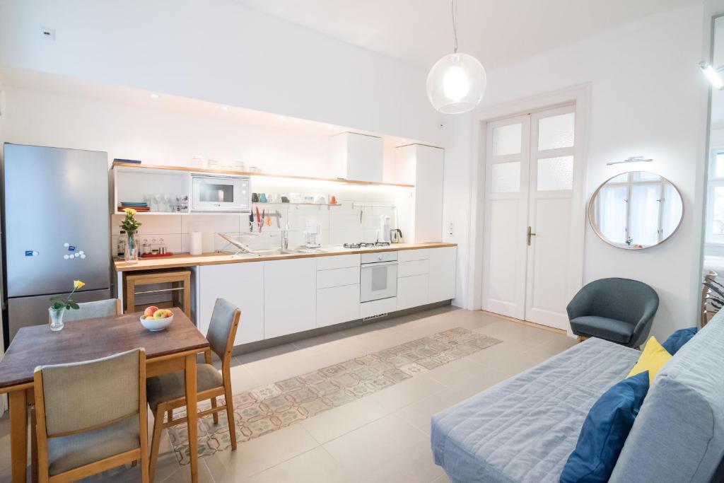 NewSunny Apartment at the BudaCastle 8