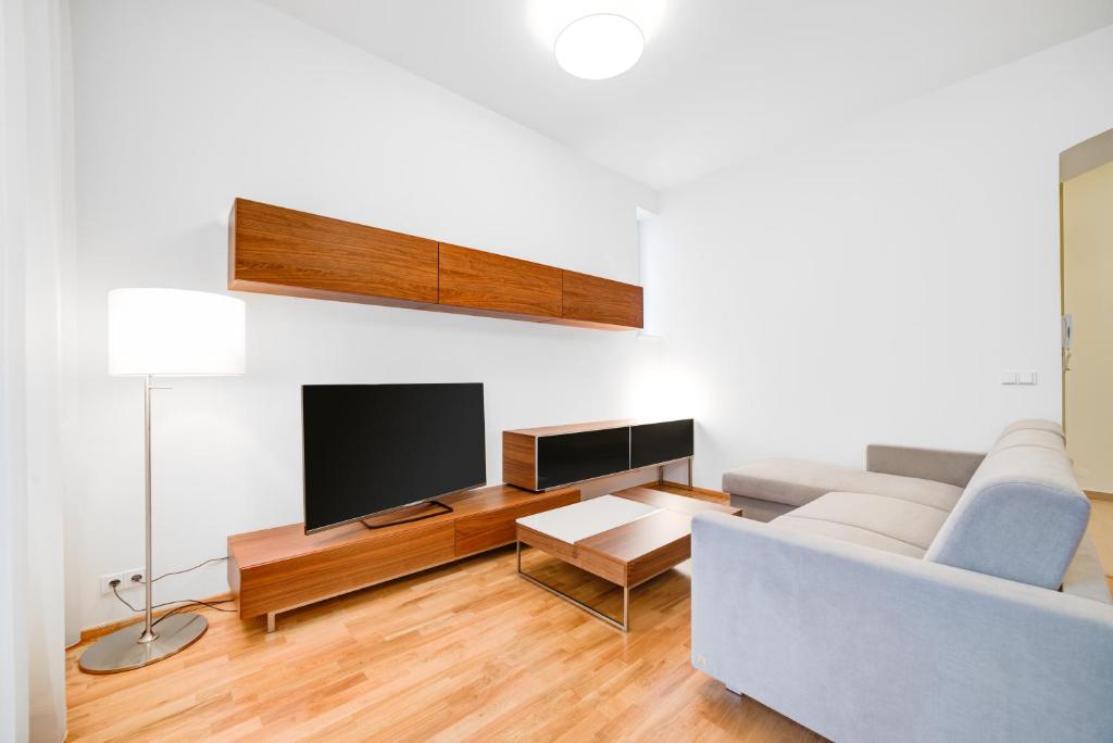 Bishop Apartments 3