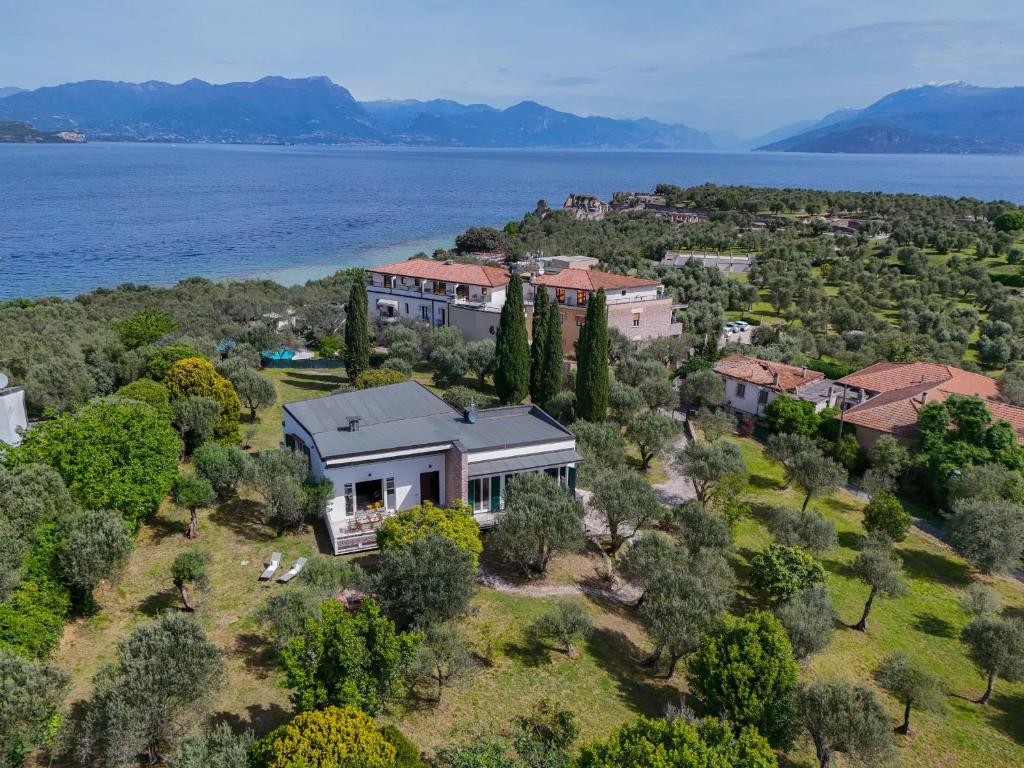 MGH Luxury - Villa Sirmione