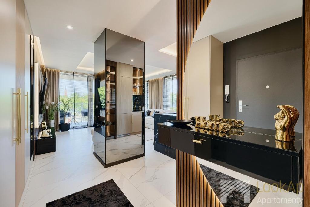 Manu Park Premium Luxury by LookAp 8