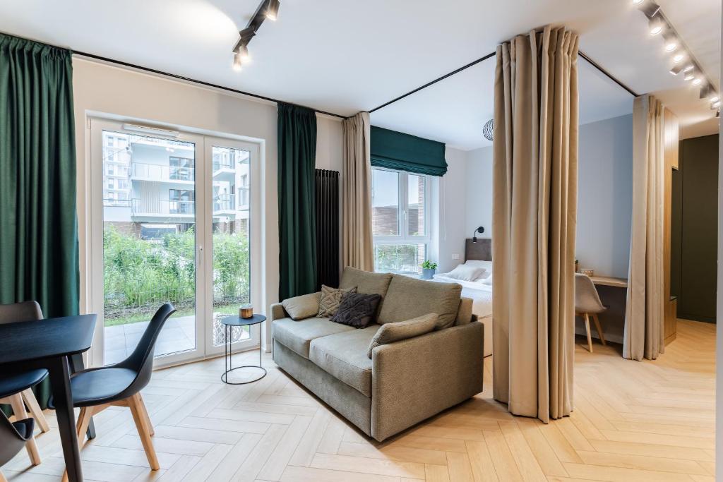 Jungle Apartment 5
