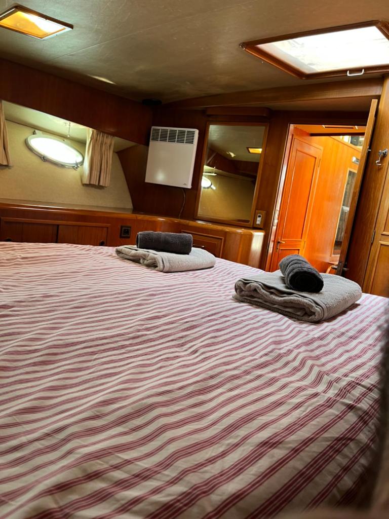 Photo de la galerie de l'établissement Yacht Moineau VI, à Deauville 13 autres photos