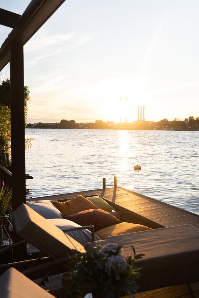 ADA MOMENT Splav- kuca na reci Beograd- Floating House on SAVA RIVER ,Belgrade 6