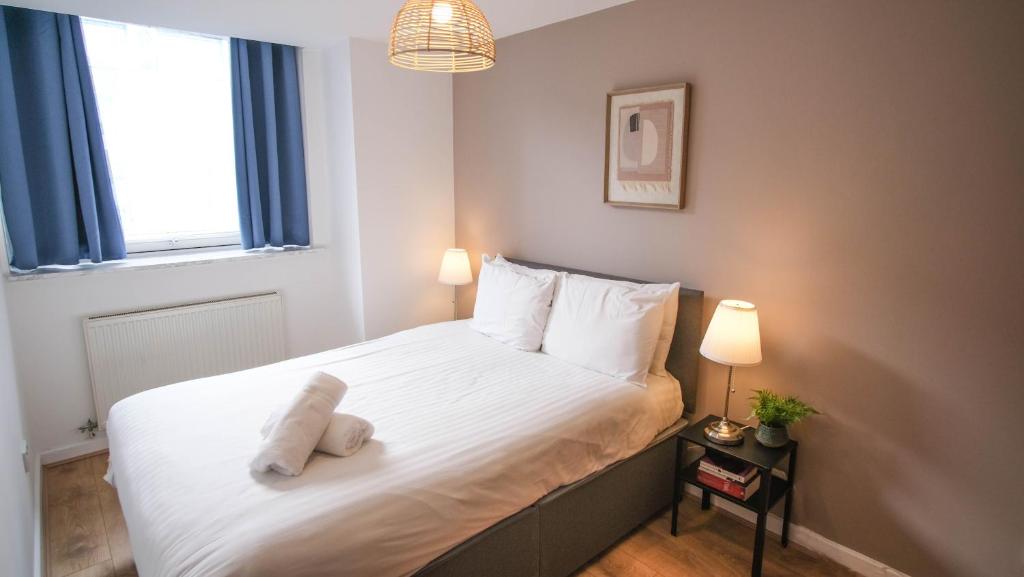 Modern & Premium 2BR 2BA City Center Apartment 6
