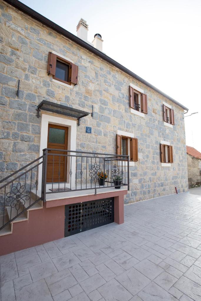 Stone house Oršulica 3