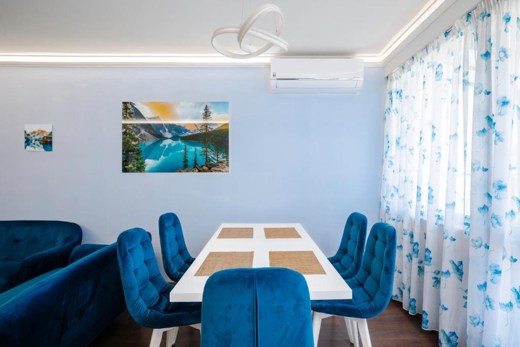 Feel at Home - Central 2BD Flat with Parking by Flat Mаnager 1
